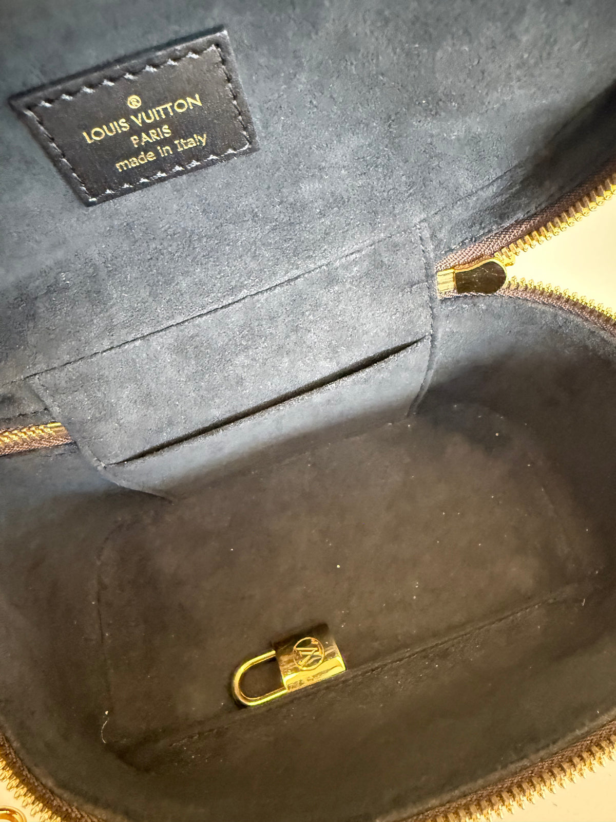 LOUIS VUITTON VANITY