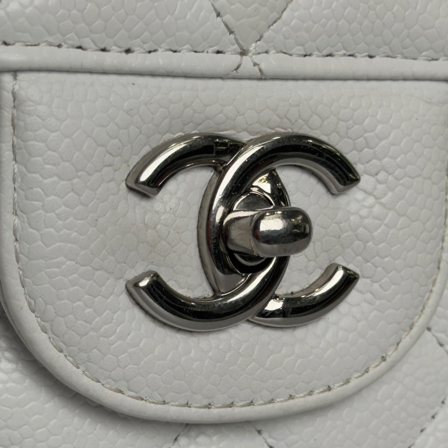 Chanel Jumbo 30 Caviar Bianca Edizione Milano