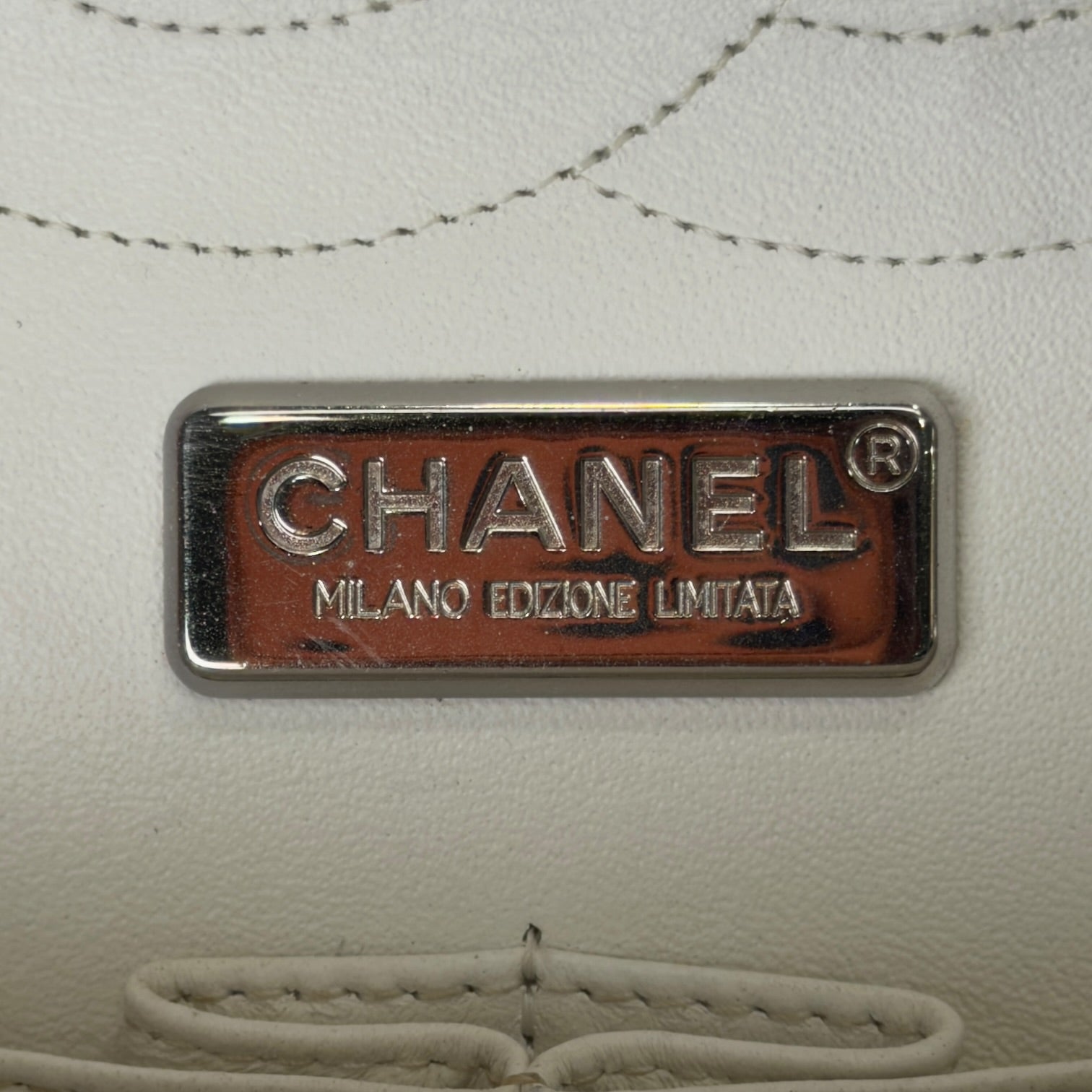 Chanel Jumbo 30 Caviar Bianca Edizione Milano