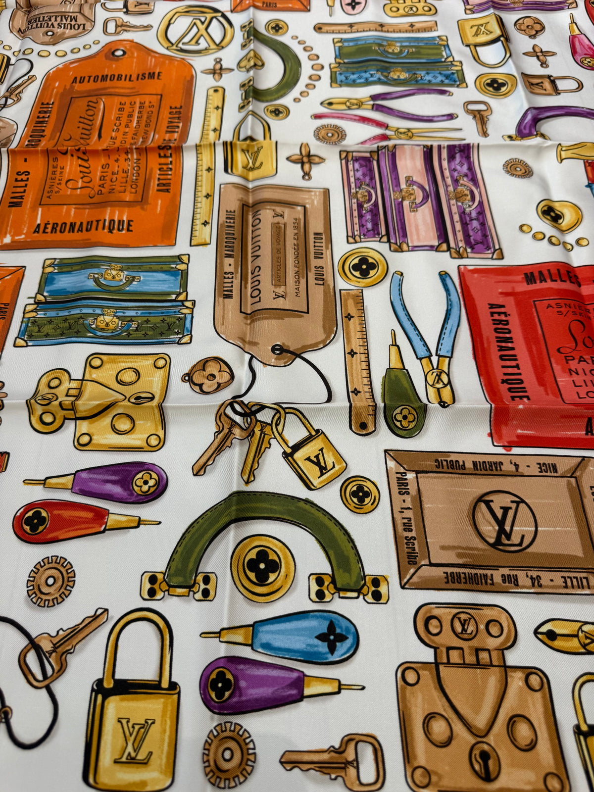 Louis Vuitton Foulard 90