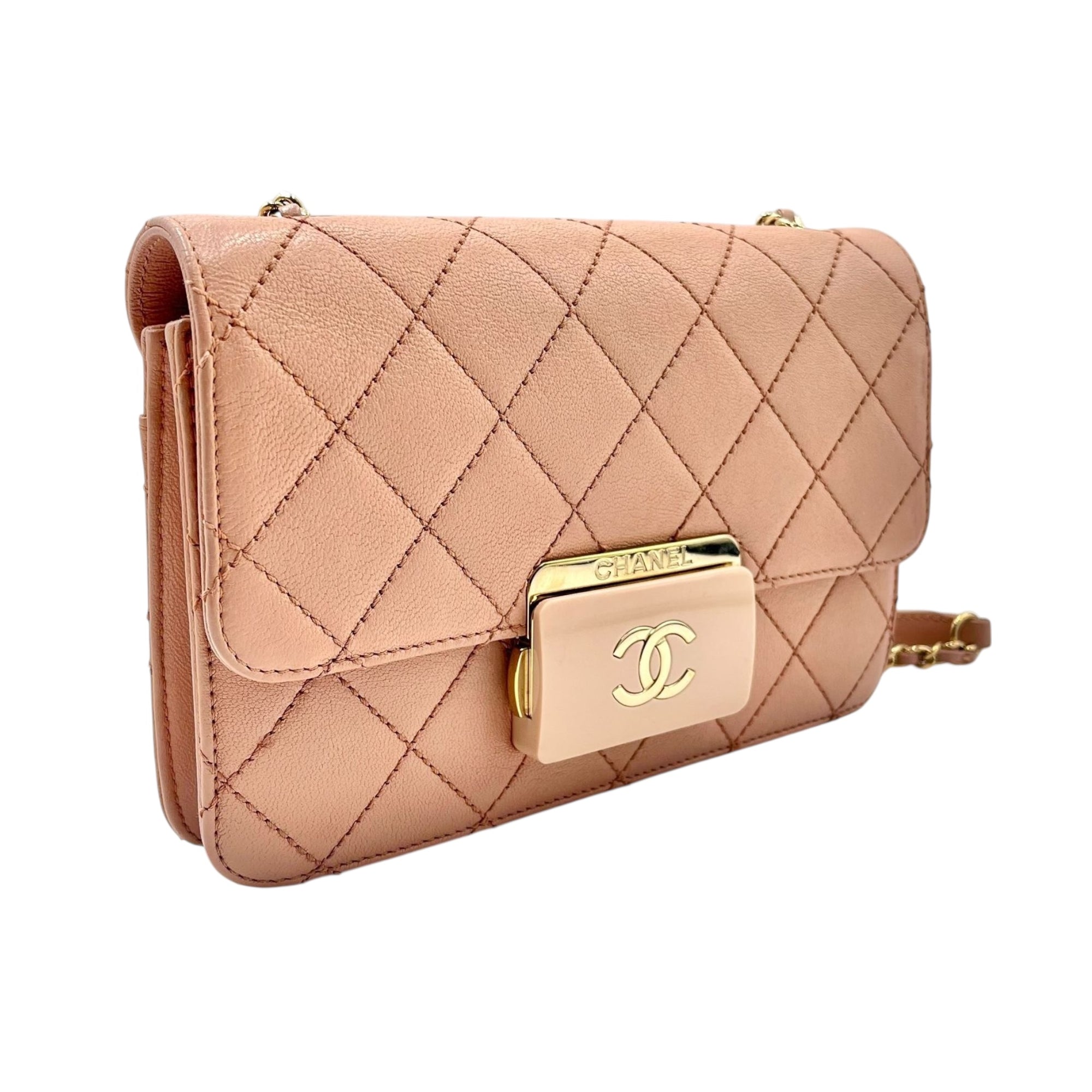 CHANEL BEAUTY LOCK