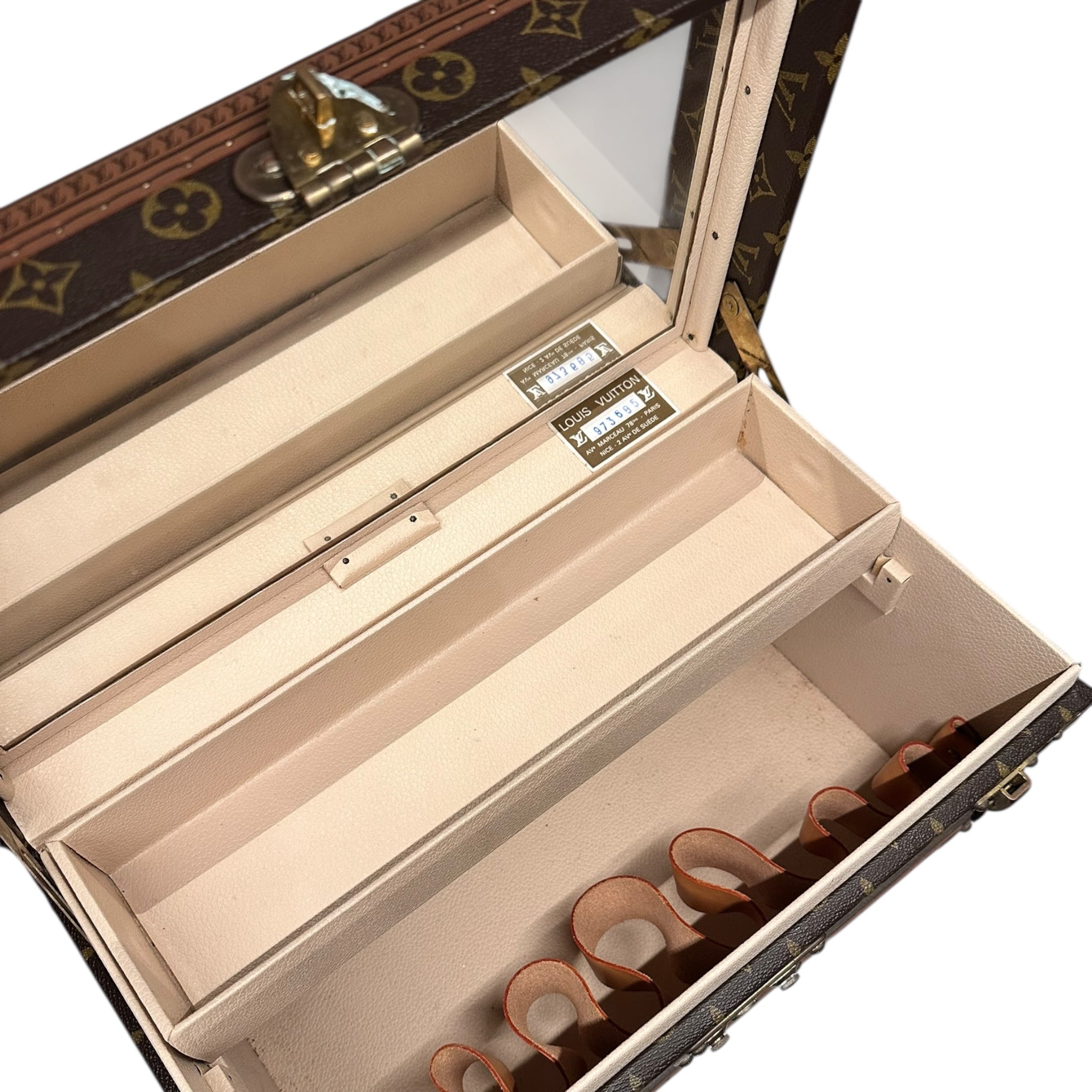 LOUIS VUITTON TROUSSE BOÎTE DE PHARMACIE