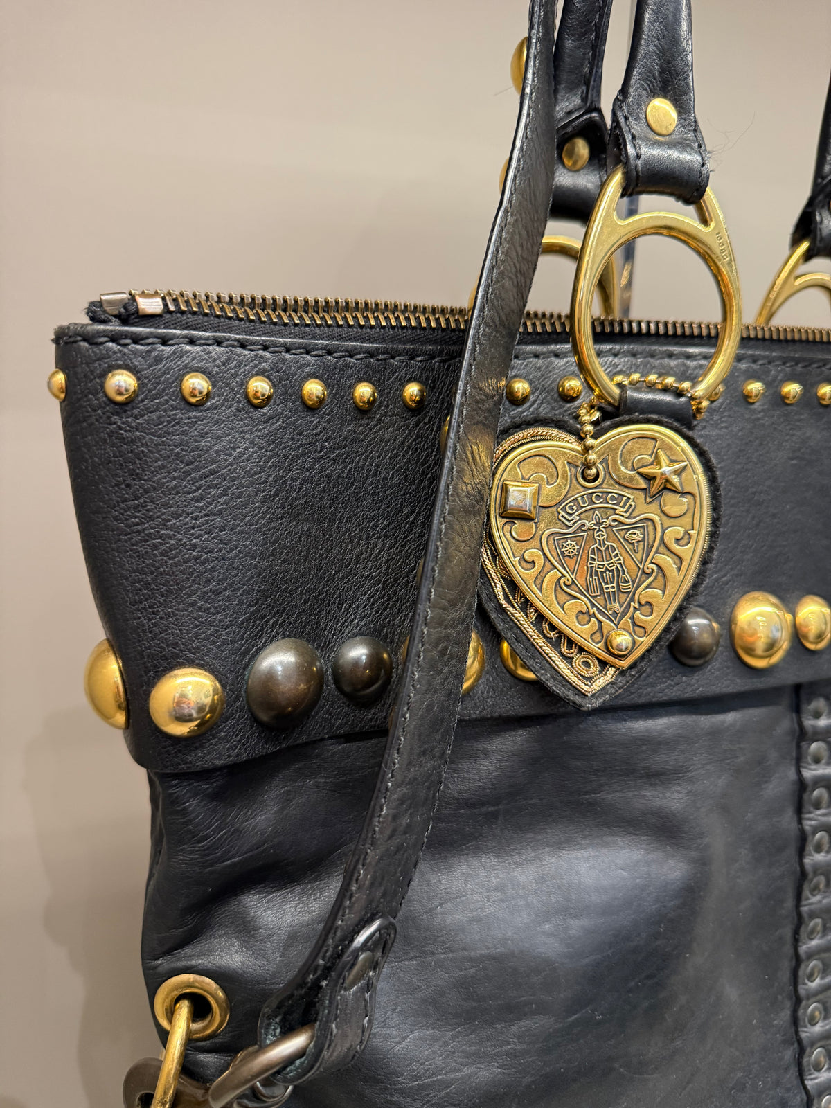 GUCCI BORSA LIMITED