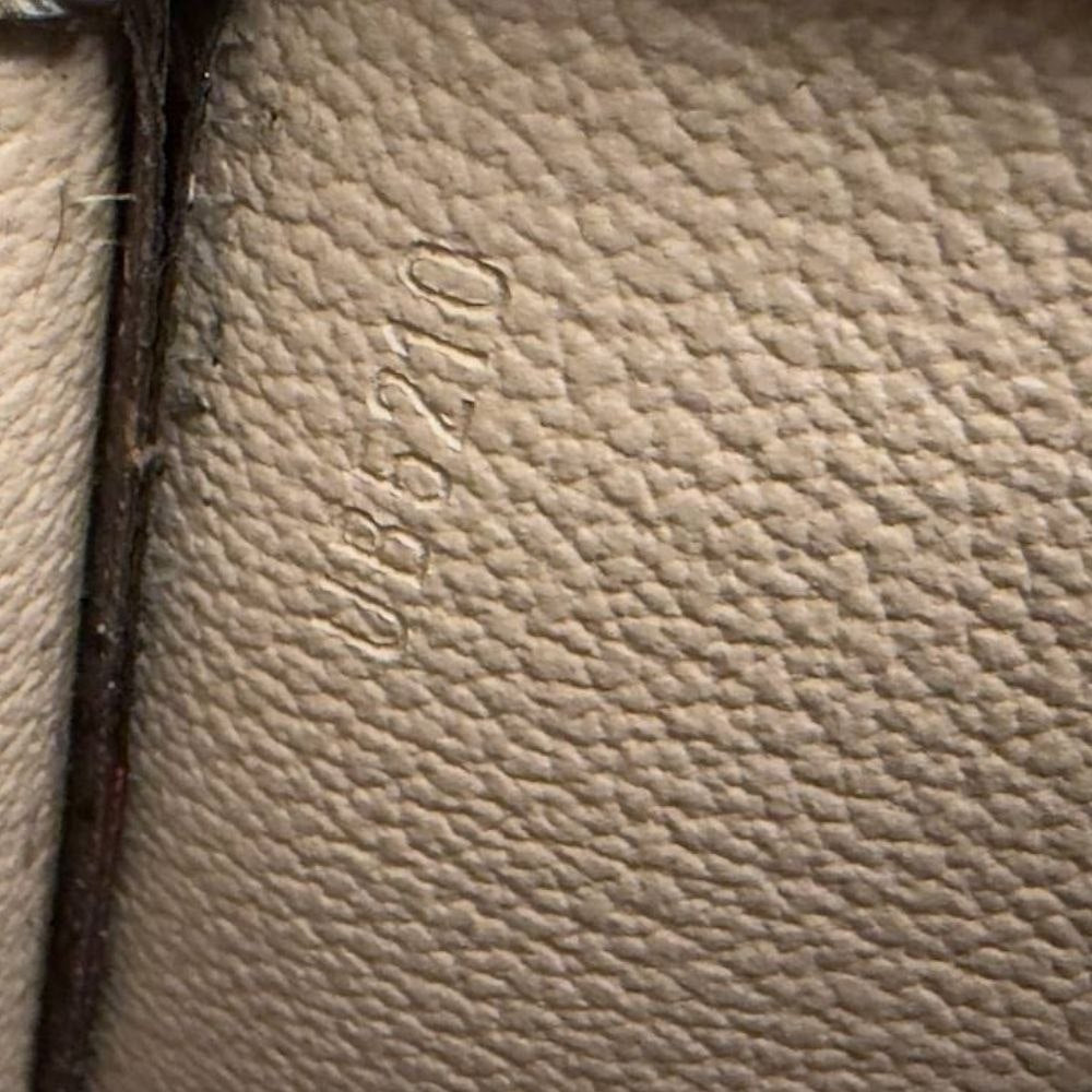 Louis Vuitton Pochette Toilette 26