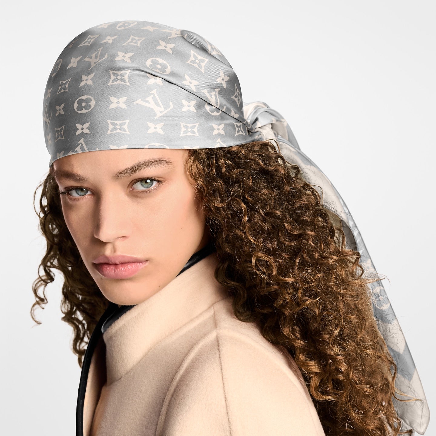 Louis Vuitton Foulard 90