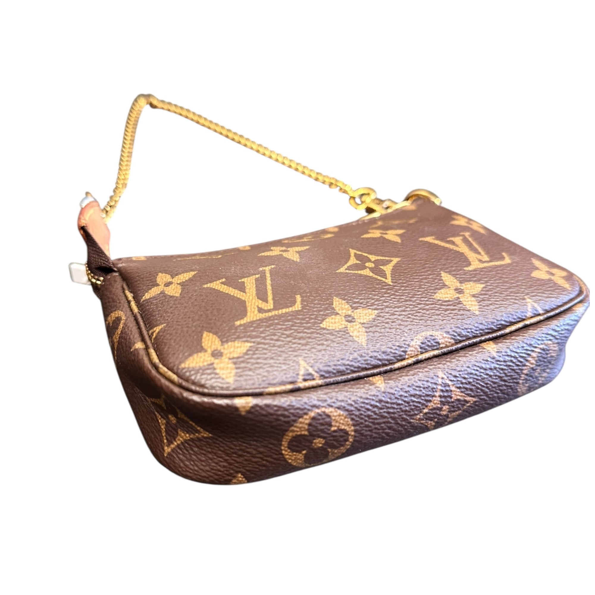 LOUIS VUITTON POCHETTE ACCESSOIRES
