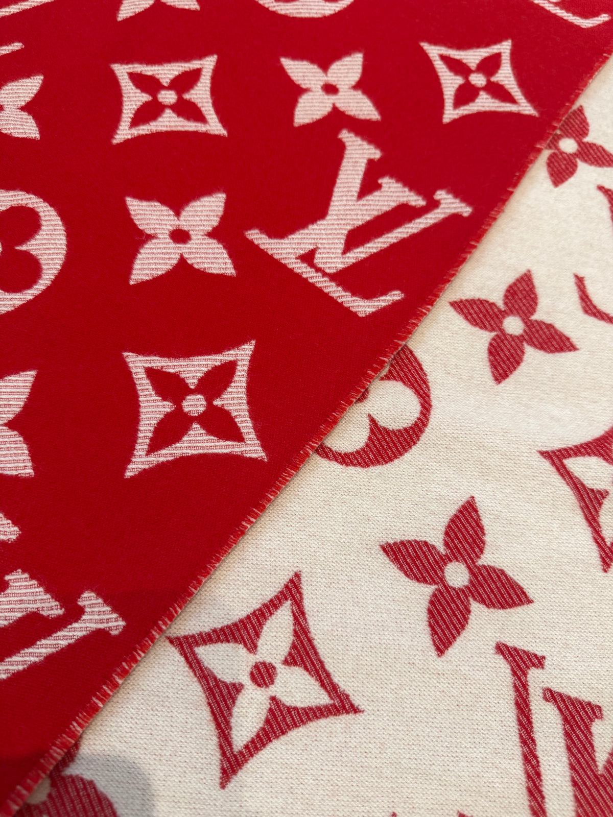 LOUIS VUITTON SCIARPA