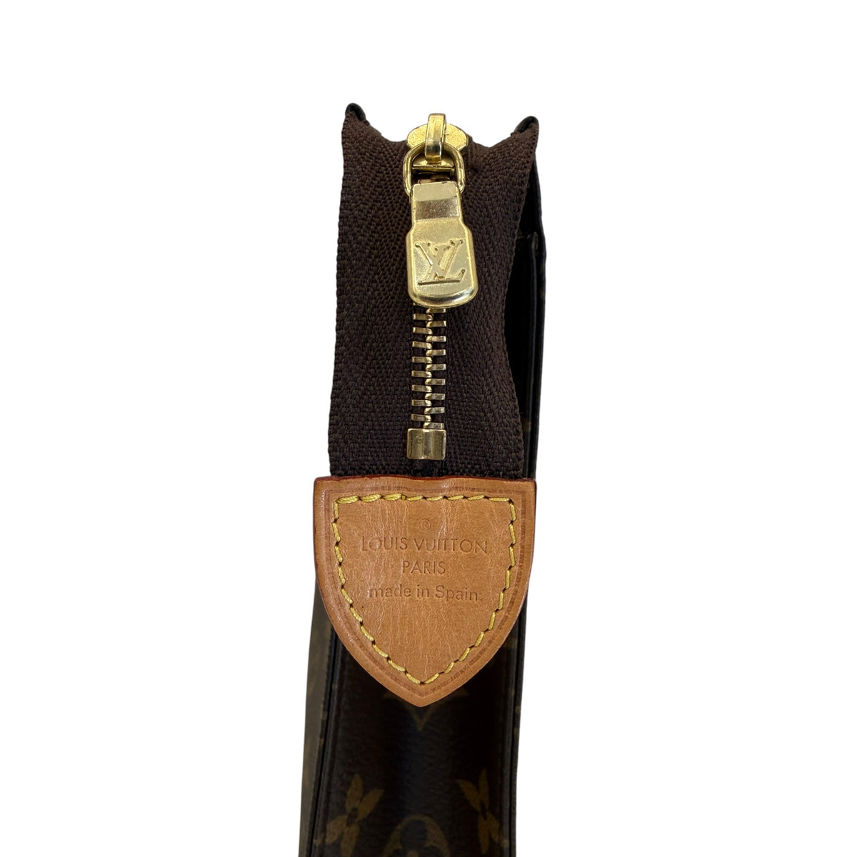 LOUIS VUITTON POCHETTE TOILETTE 26