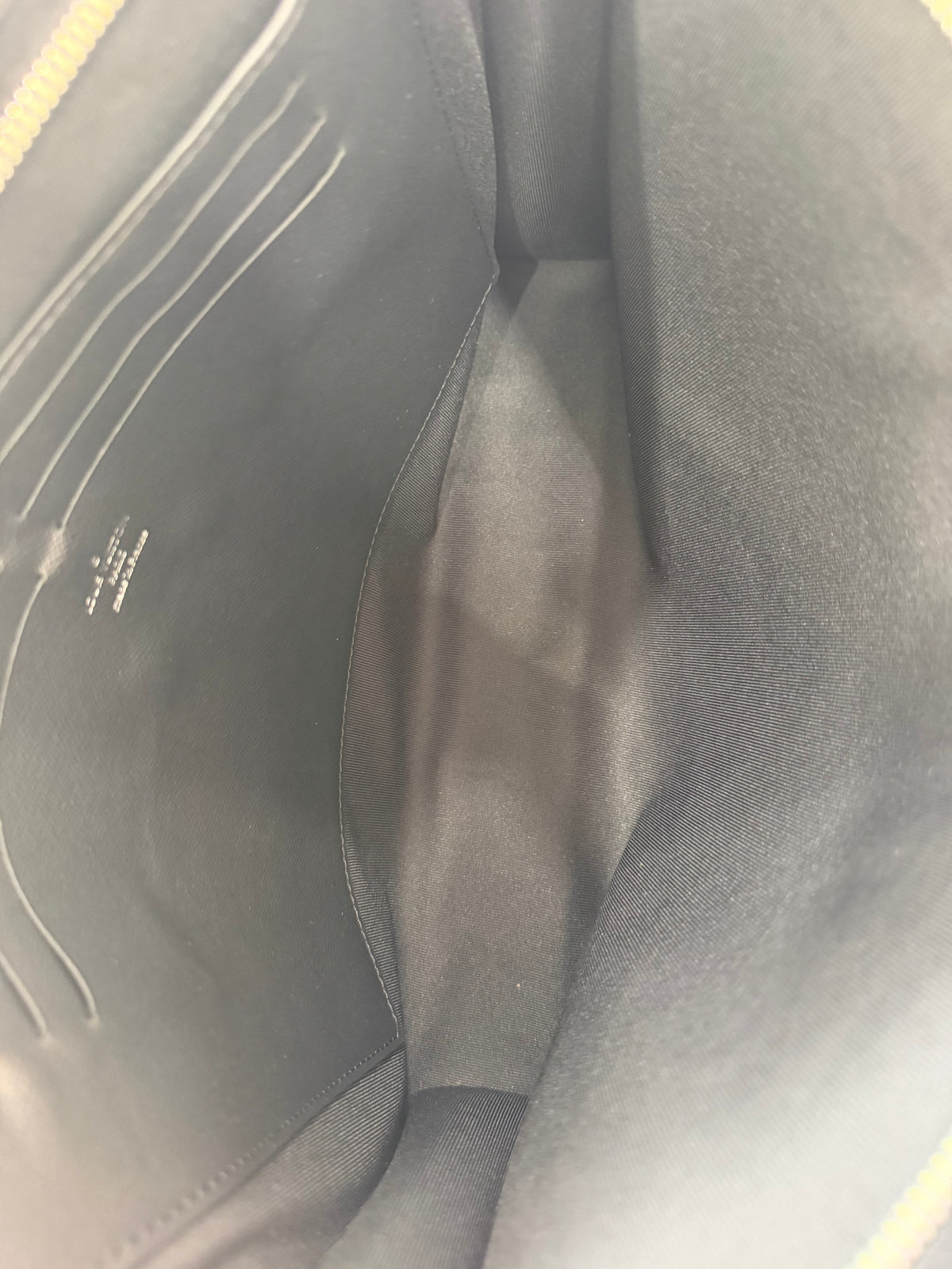LOUIS VUITTON POCHETTE VOYAGE GM