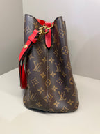 LOUIS VUITTON NÉONOÉ
