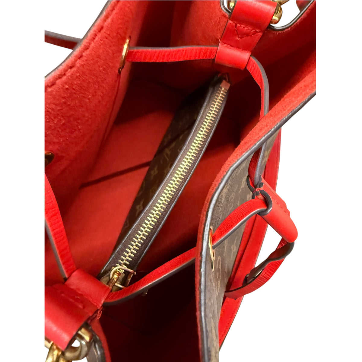 LOUIS VUITTON NÉONOÉ