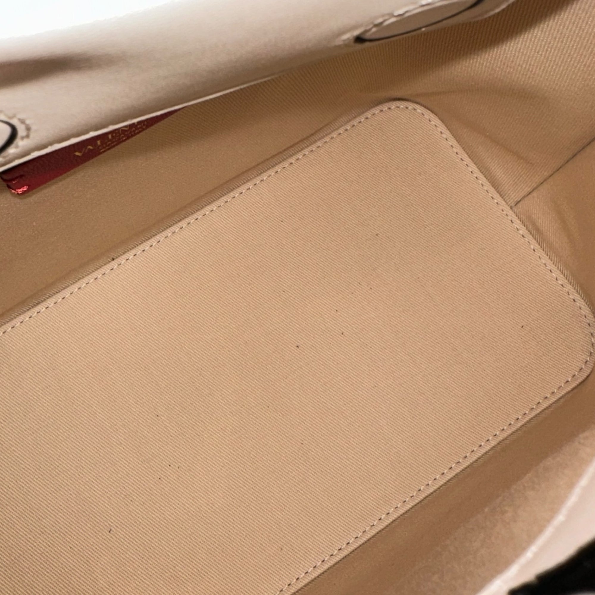 VALENTINO VLOGO