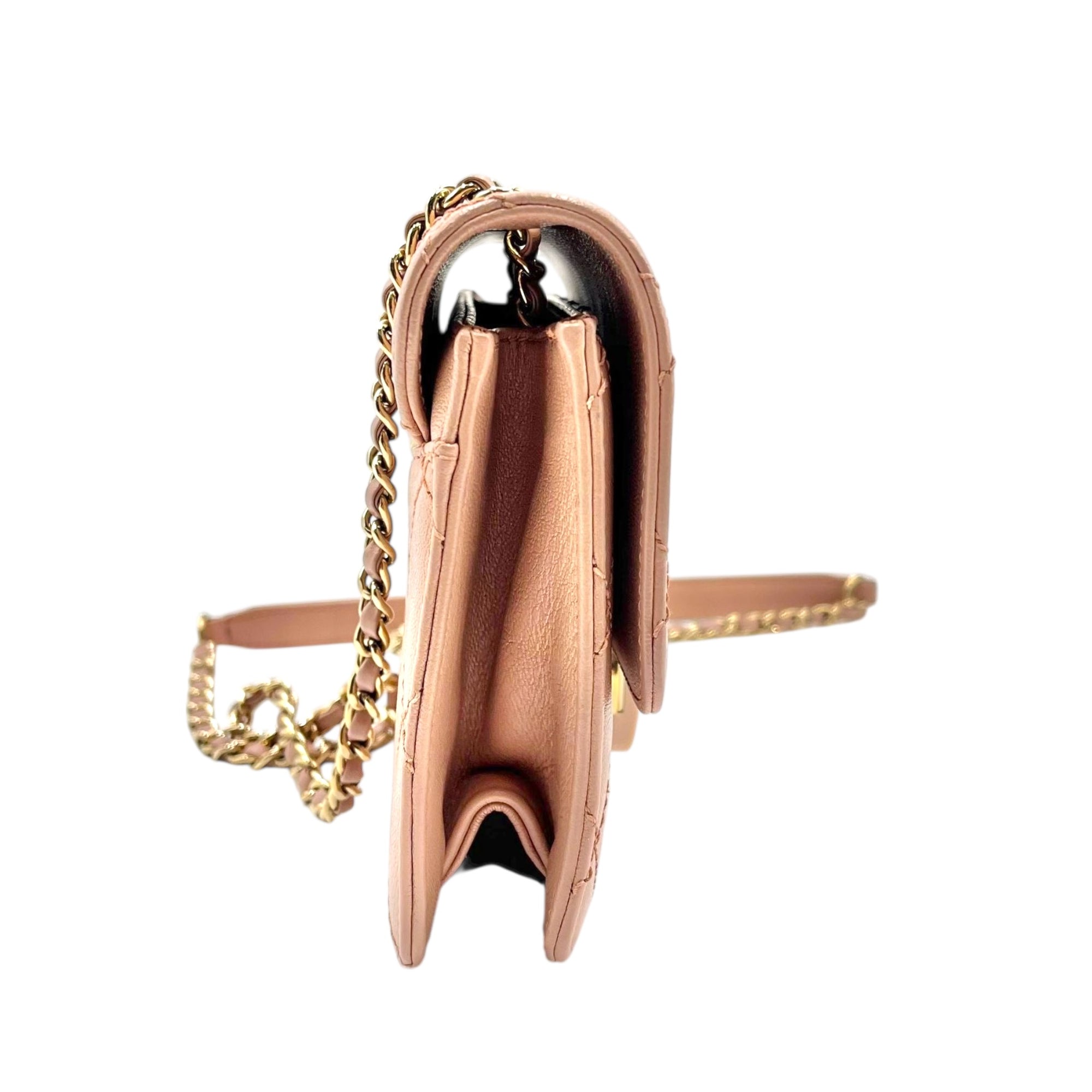 CHANEL BEAUTY LOCK