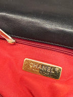 CHANEL 19